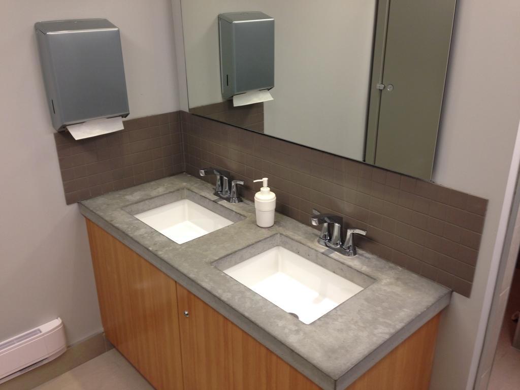 Ubc Whistler Lodge ويسلار الغرفة الصورة