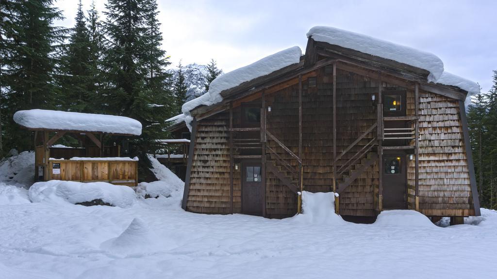Ubc Whistler Lodge ويسلار المظهر الخارجي الصورة